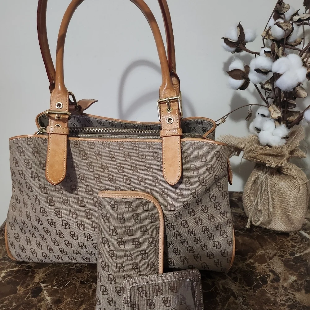 Dooney  & Bourke Large Monogram Bag +  3 Dooney accessories